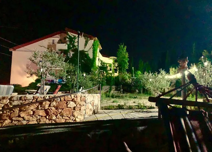 Dinastija