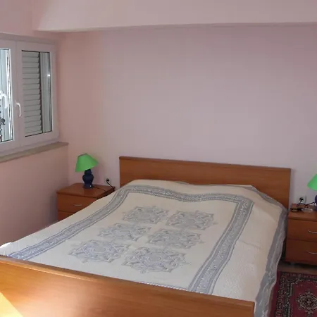 Apartment Dinastija Kali