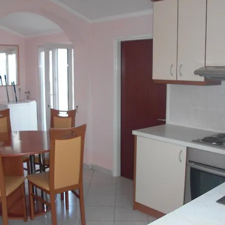 Dinastija Apartment *