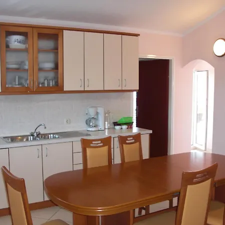 Dinastija